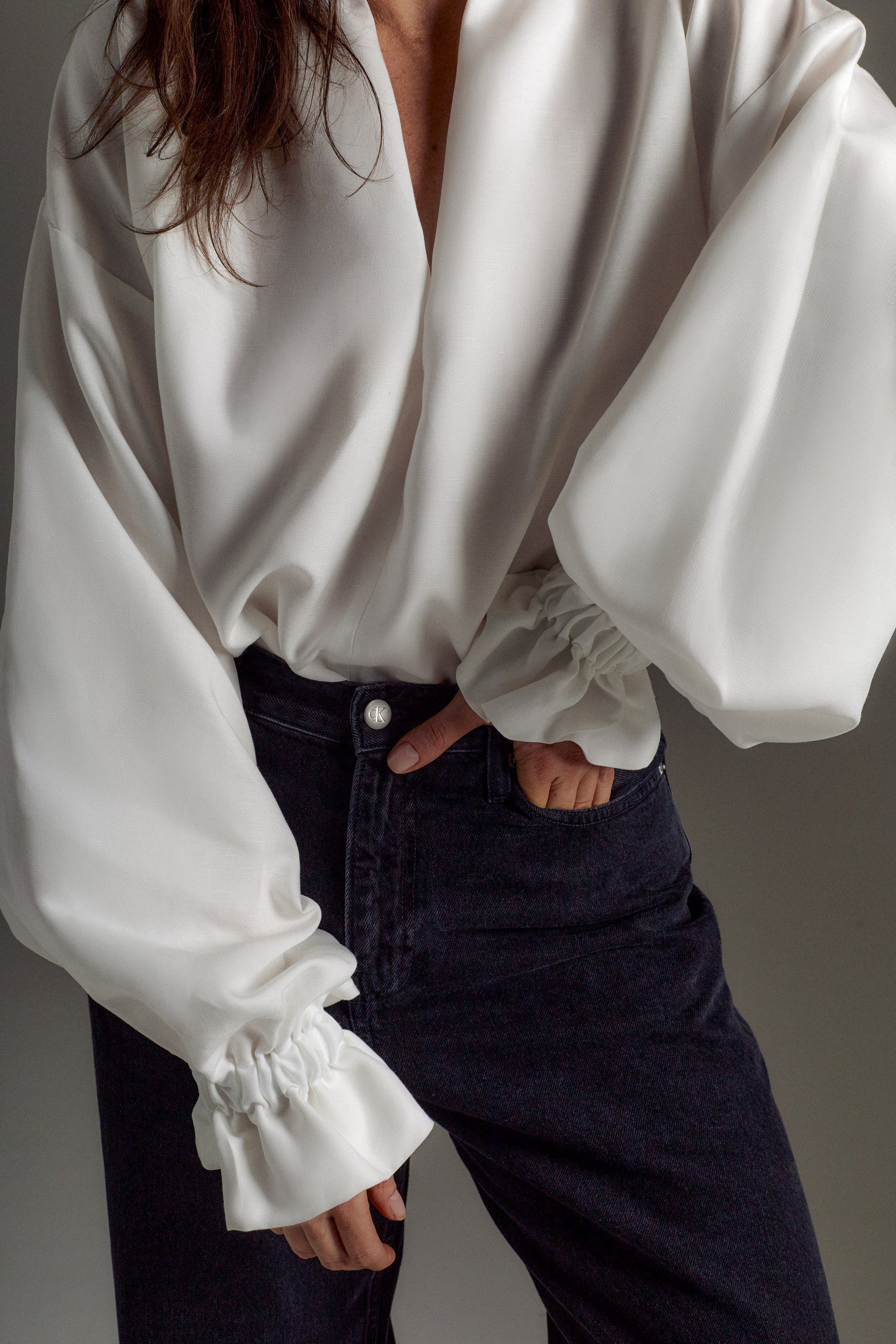 oversize'owa koszula MAI Simple White - obrazek 6